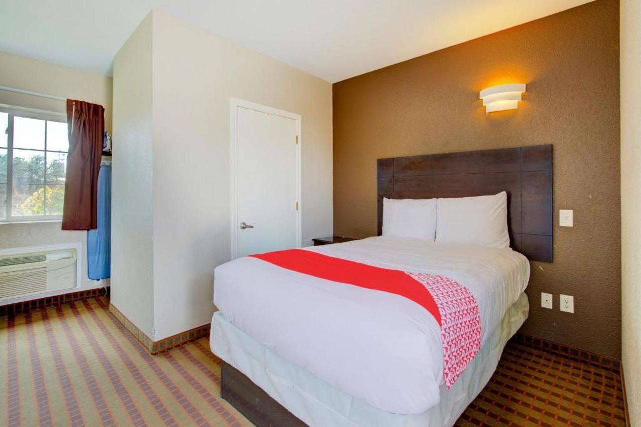 Hotel Dilley Grand Buitenkant foto