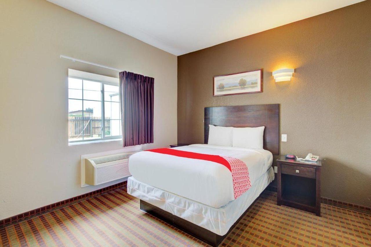 Hotel Dilley Grand Buitenkant foto