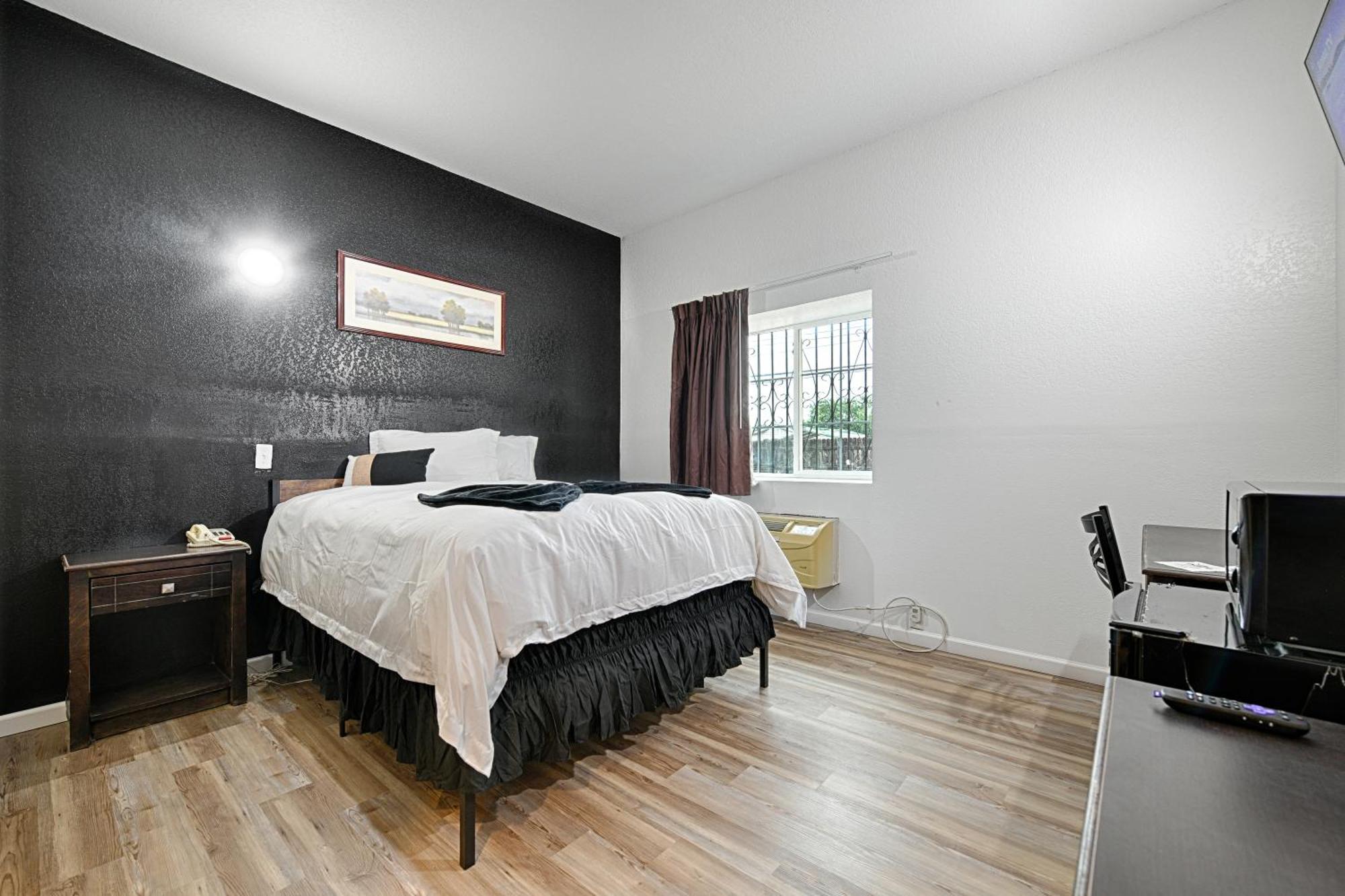 Hotel Dilley Grand Buitenkant foto